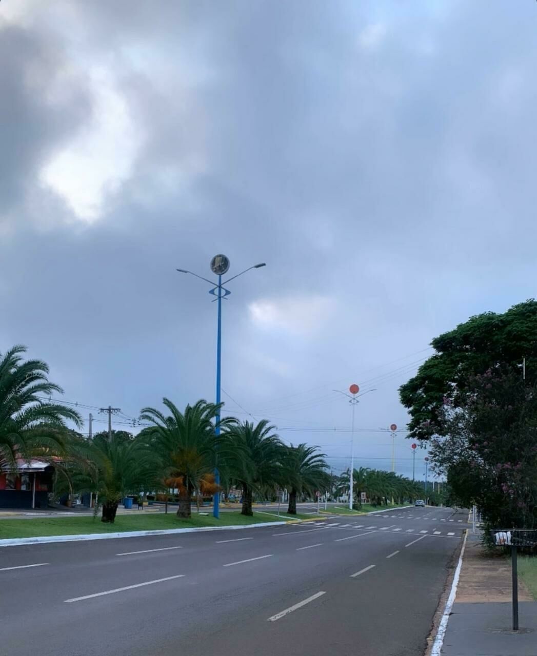 Imagem de compartilhamento para o artigo Sábado com temperaturas amenas e alerta de chuvas intensas em Costa Rica e Pedro Gomes da MS Todo dia
